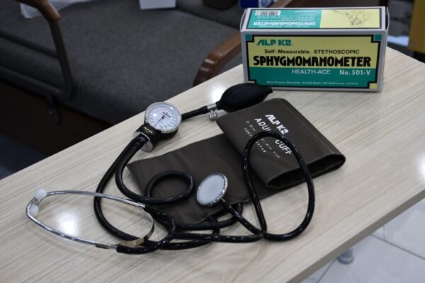 SPHYGMOMANOMETER - Image 2